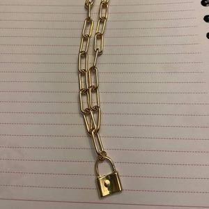 chunky necklace with lock pendant
